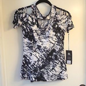 NWT- Rock & Republic Cold Shoulder Tee